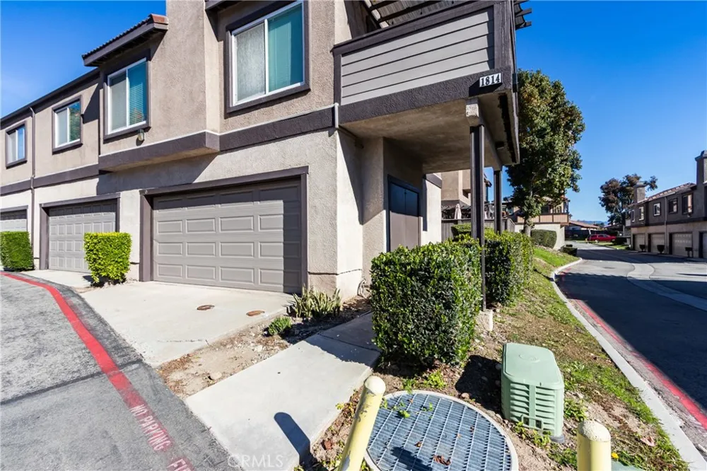 1814 Vineyard #G Ontario, CA 91764