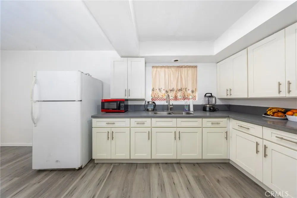 12943 California Yucaipa, CA 92399