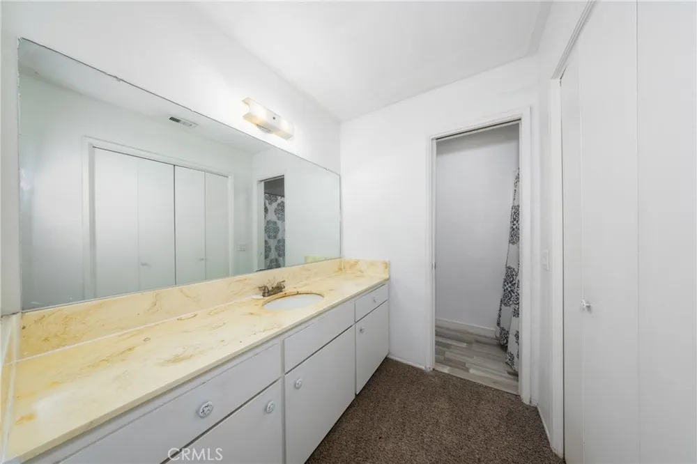 12943 California Yucaipa, CA 92399