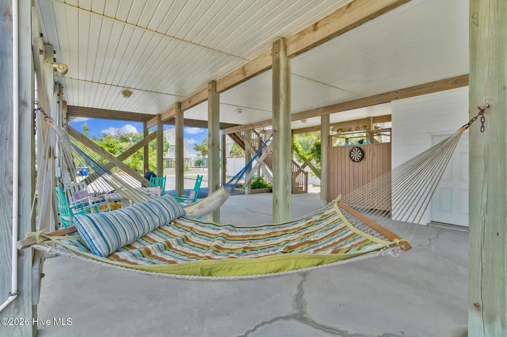 108 W Dolphin Drive Oak Island, NC 28465