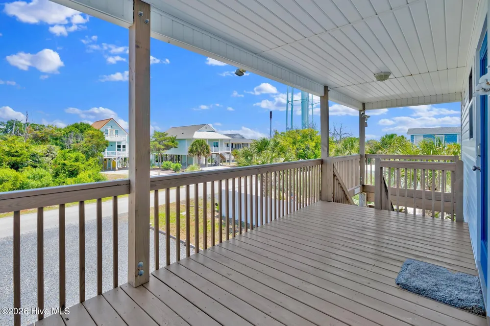 108 W Dolphin Drive Oak Island, NC 28465