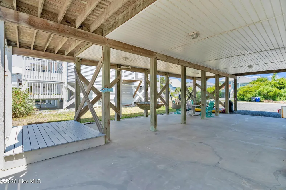 108 W Dolphin Drive Oak Island, NC 28465
