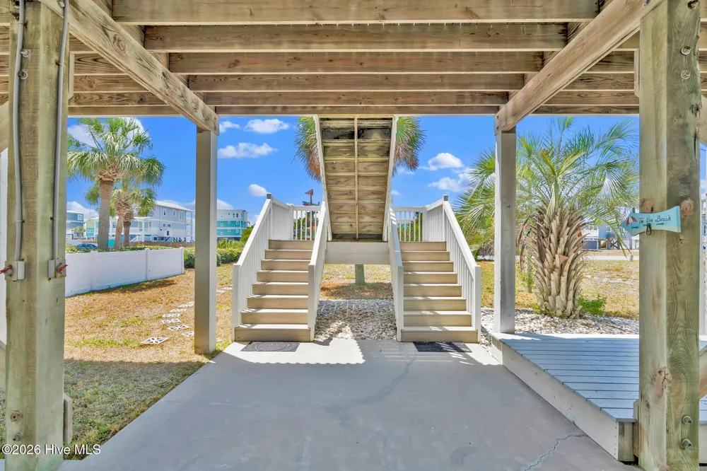 108 W Dolphin Drive Oak Island, NC 28465