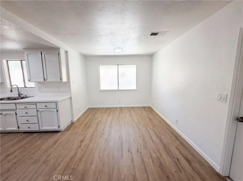 6041 Thornicroft Valley Springs, CA 95252