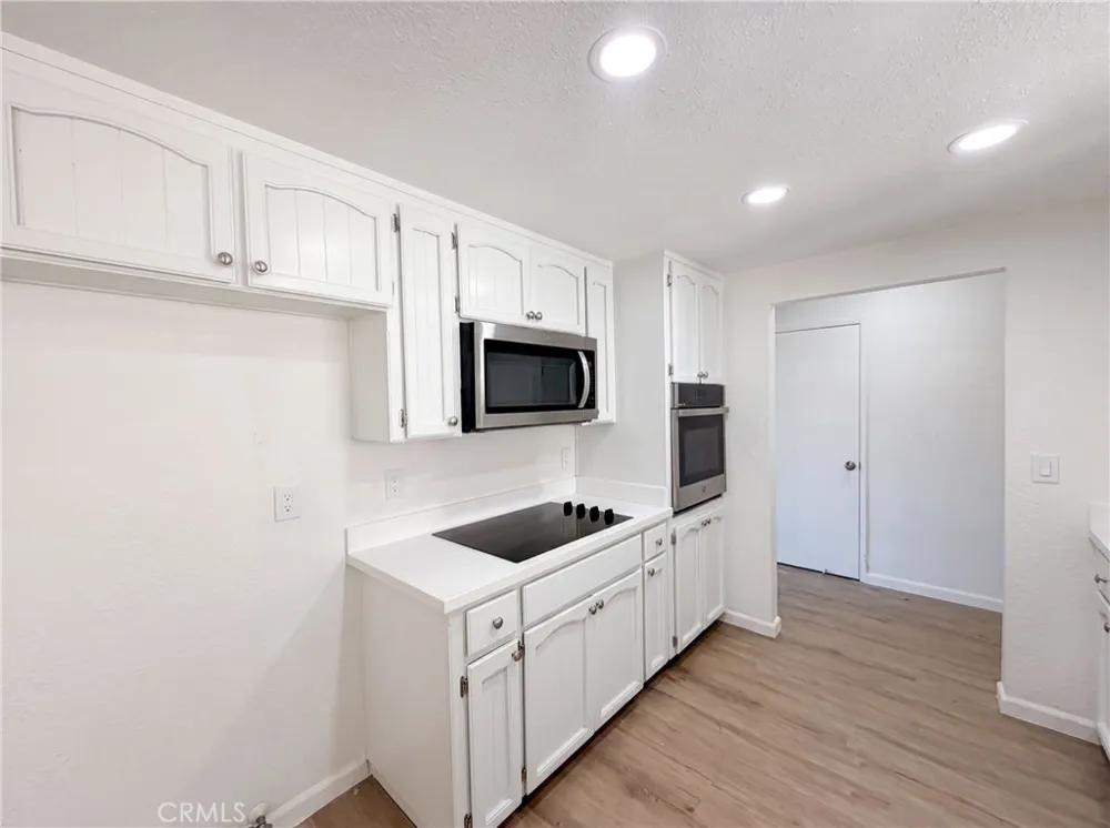 6041 Thornicroft Valley Springs, CA 95252