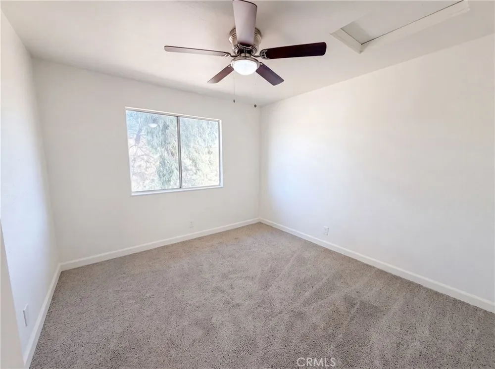 6041 Thornicroft Valley Springs, CA 95252