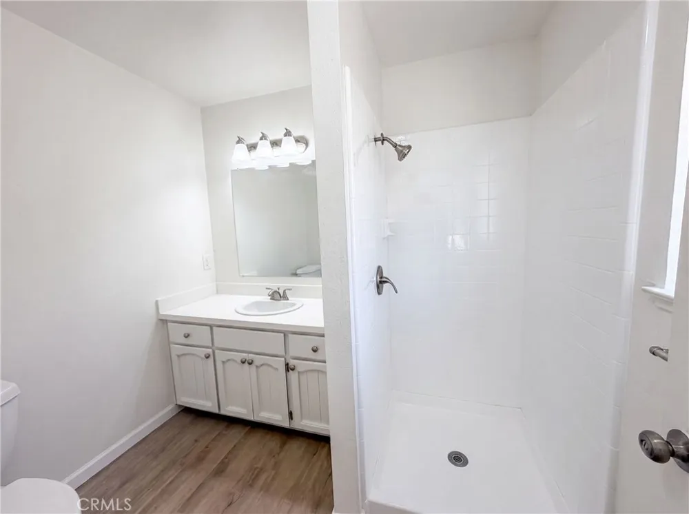 6041 Thornicroft Valley Springs, CA 95252
