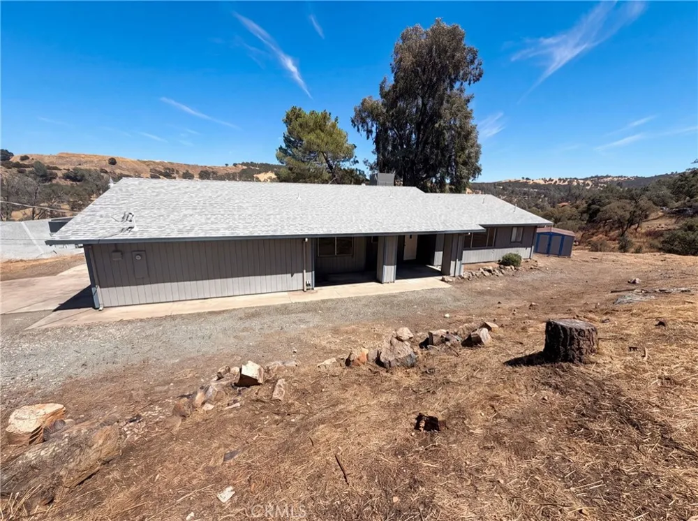 6041 Thornicroft Valley Springs, CA 95252