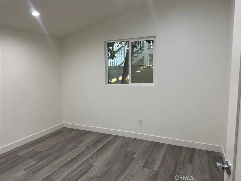 2128 W Larkspur Orange, CA 92868