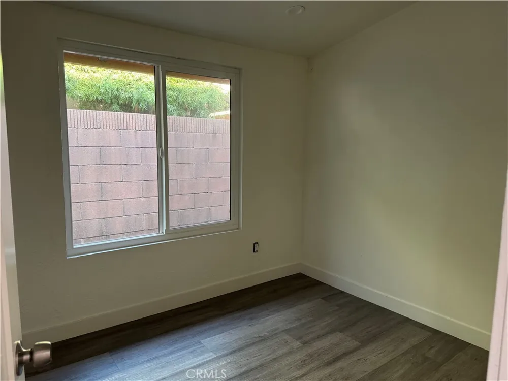 2128 W Larkspur Orange, CA 92868