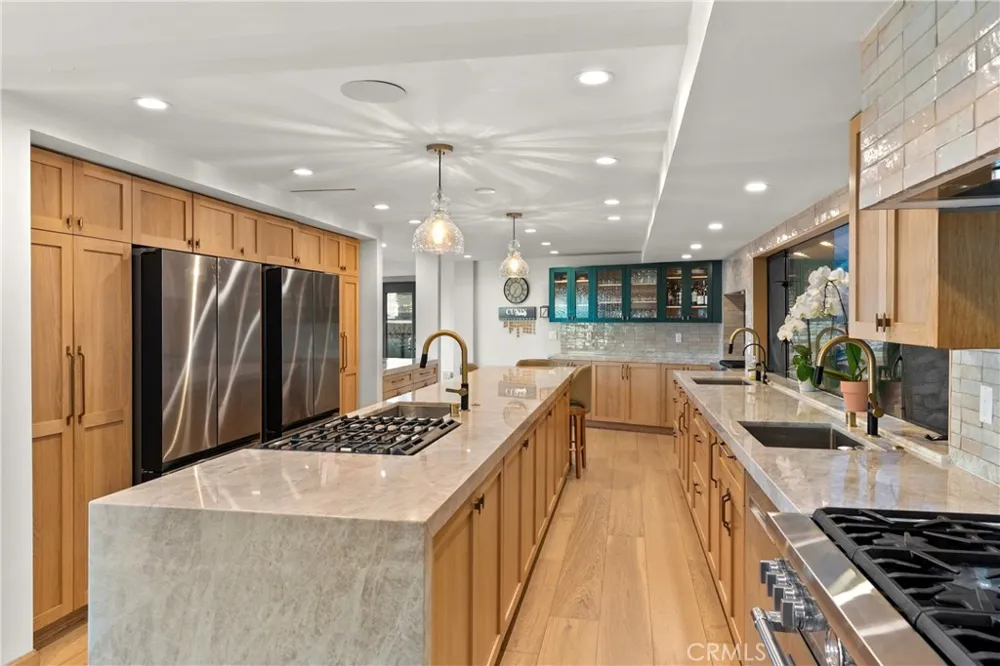 17333 Castellammare Drive Los Angeles, CA 90272