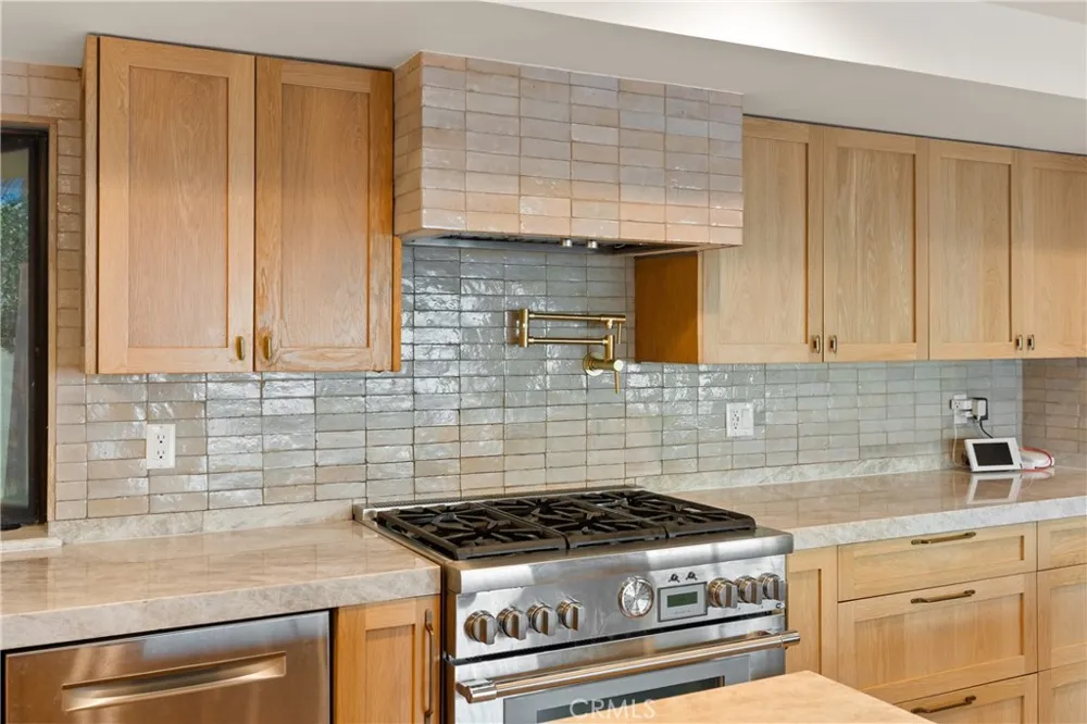 17333 Castellammare Drive Los Angeles, CA 90272