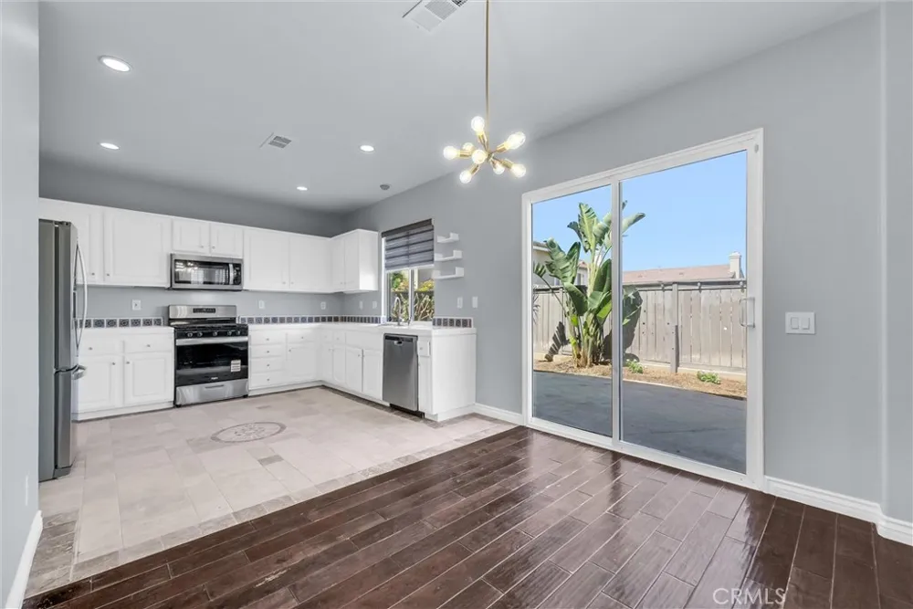 962 Redtail Drive Corona, CA 92879