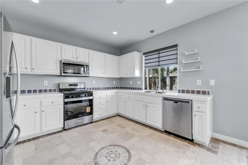 962 Redtail Drive Corona, CA 92879