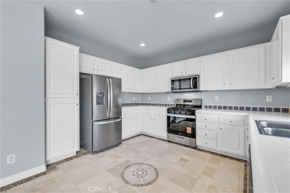 962 Redtail Drive Corona, CA 92879