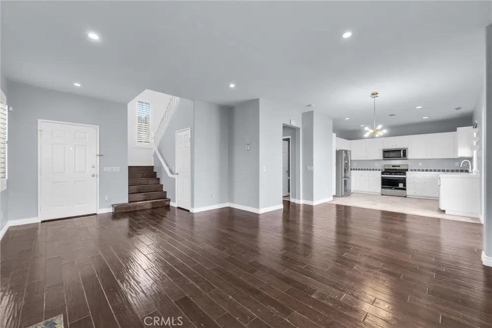 962 Redtail Drive Corona, CA 92879
