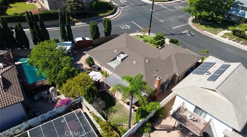 4602 El Reposo Drive Los Angeles, CA 90065