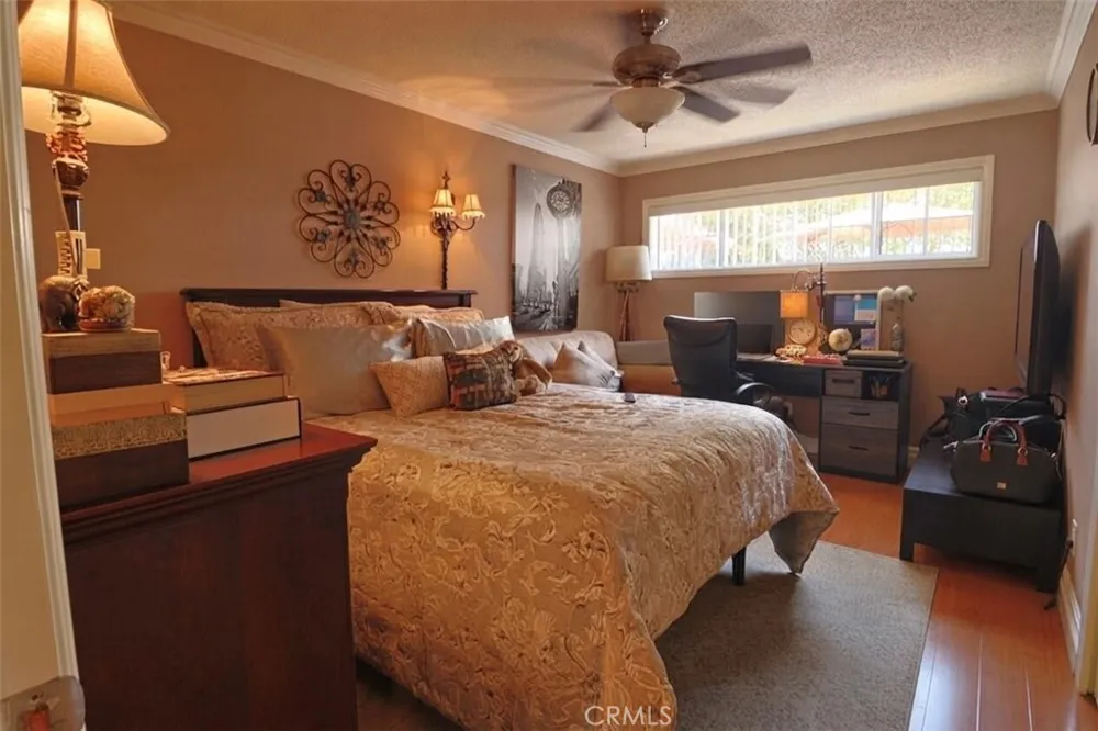 4602 El Reposo Drive Los Angeles, CA 90065