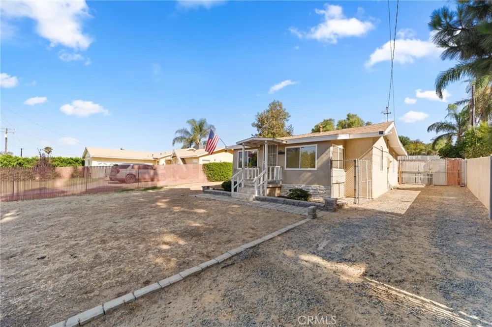 527 7th Norco, CA 92860