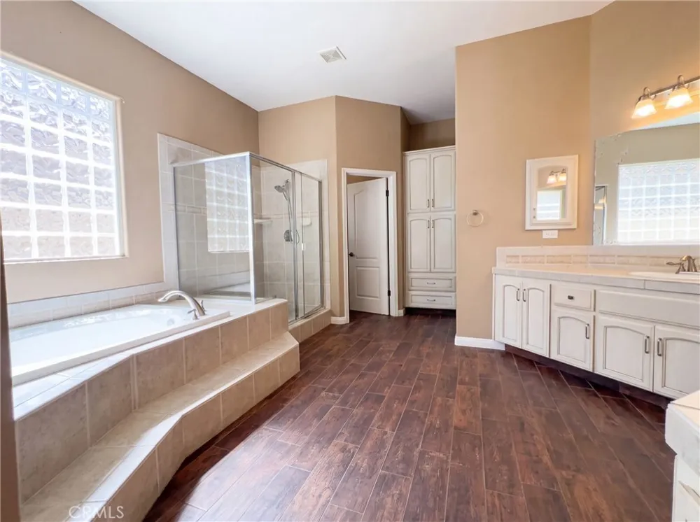 11904 Kenseth Bakersfield, CA 93312