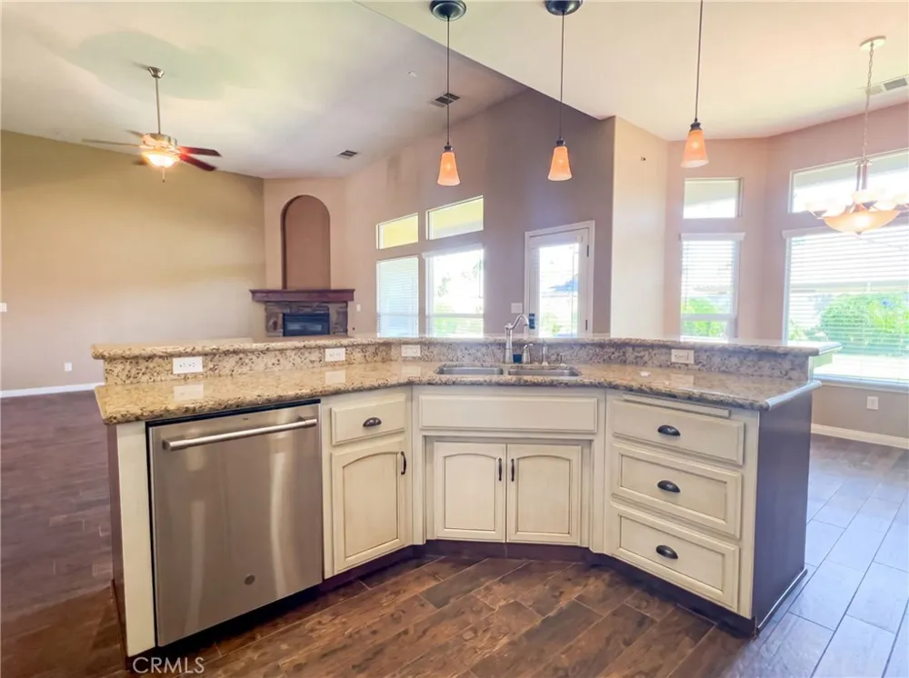 11904 Kenseth Bakersfield, CA 93312