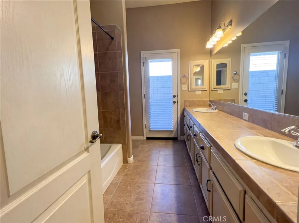 11904 Kenseth Bakersfield, CA 93312