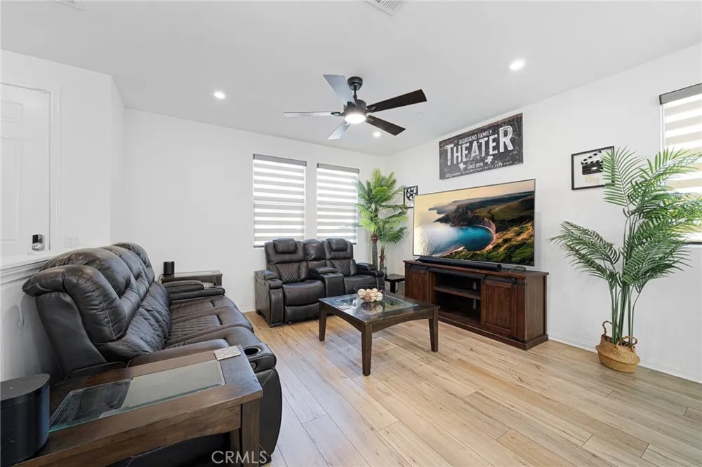513 Pablo Lake Elsinore, CA 92530