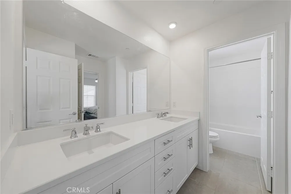 513 Pablo Lake Elsinore, CA 92530