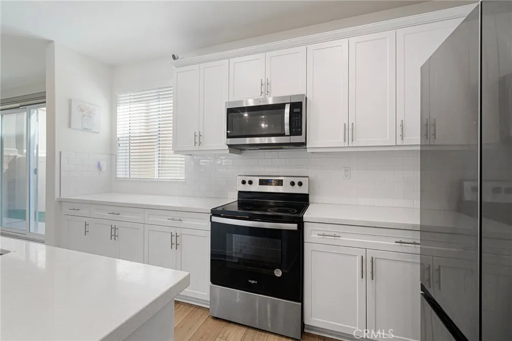 513 Pablo Lake Elsinore, CA 92530