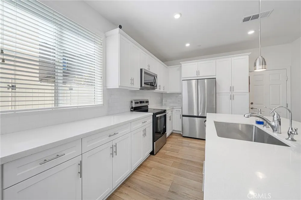 513 Pablo Lake Elsinore, CA 92530