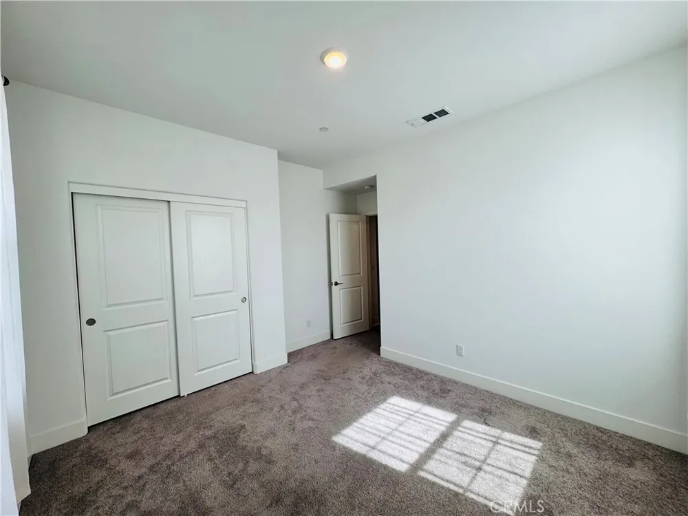 36398 Calle Lisbon Winchester, CA 92596