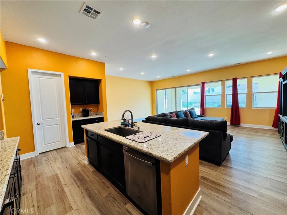 36398 Calle Lisbon Winchester, CA 92596