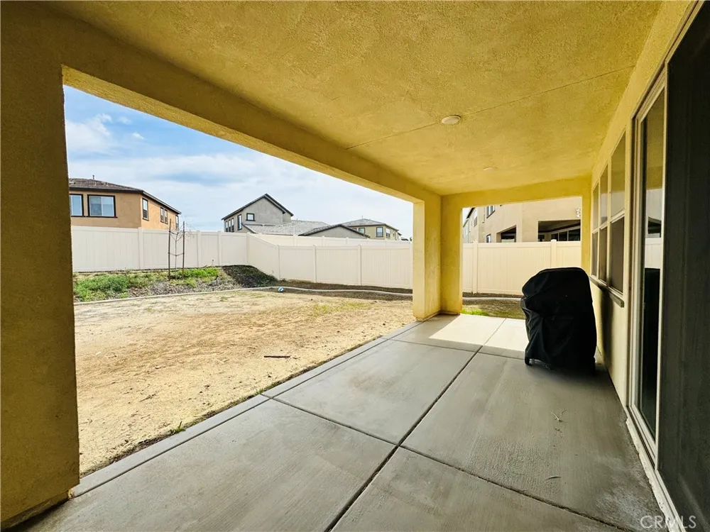 36398 Calle Lisbon Winchester, CA 92596