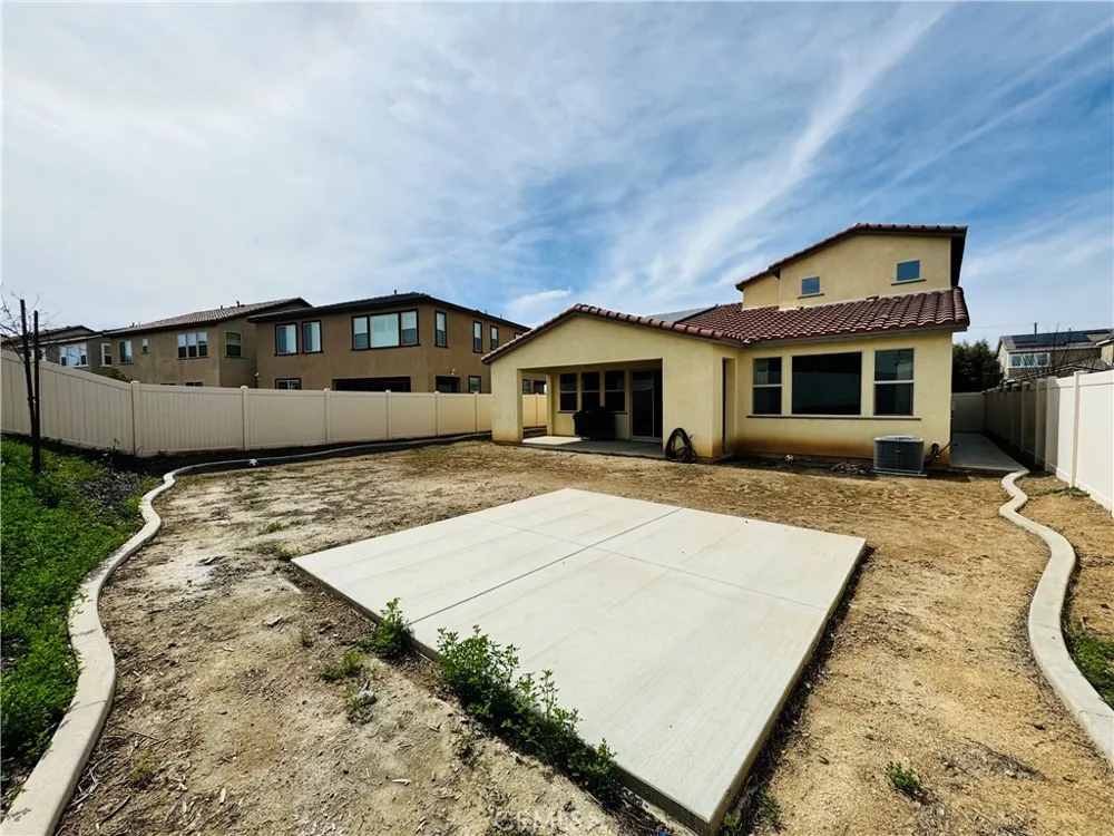 36398 Calle Lisbon Winchester, CA 92596