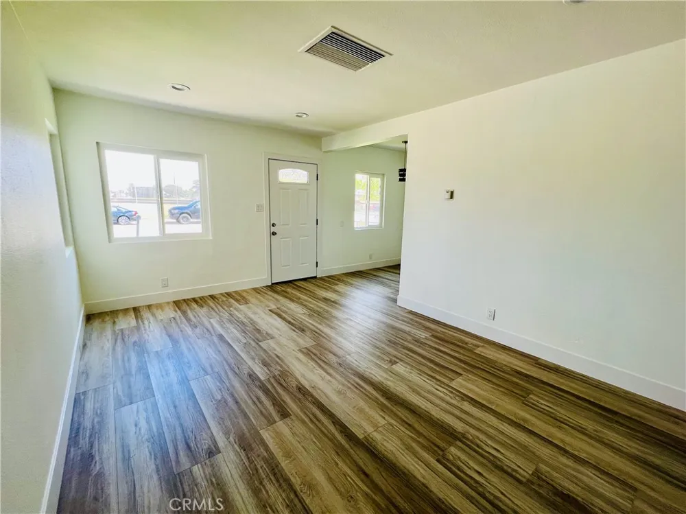 425 Grand Ave Colton, CA 92324