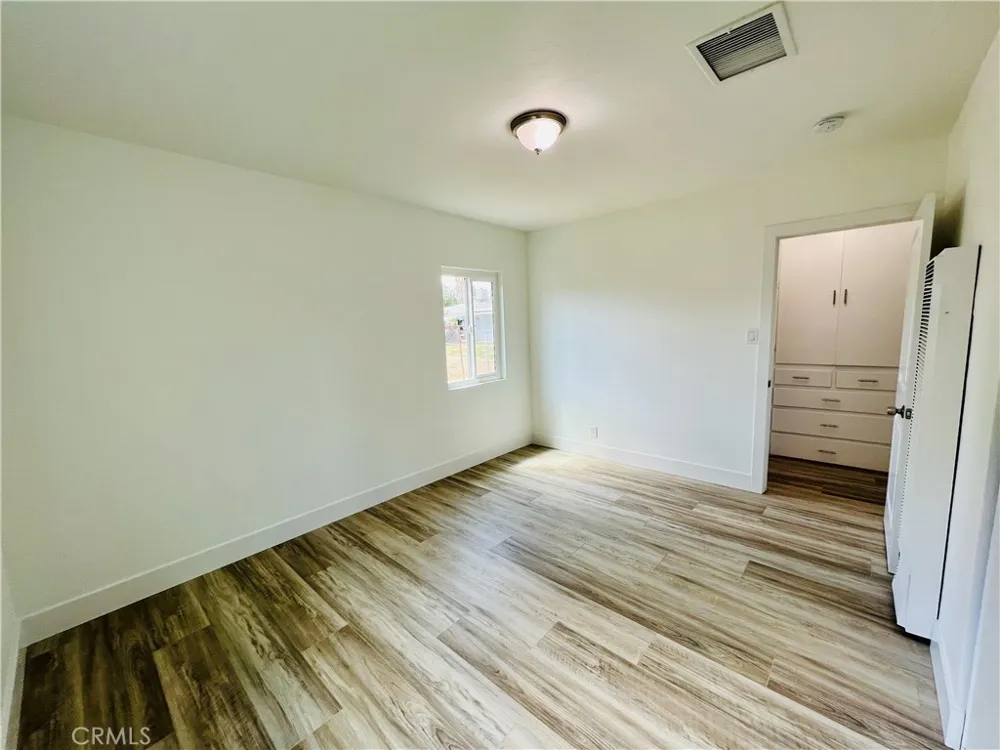 425 Grand Ave Colton, CA 92324