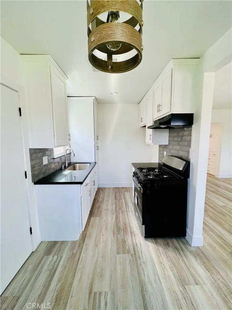 425 Grand Ave Colton, CA 92324