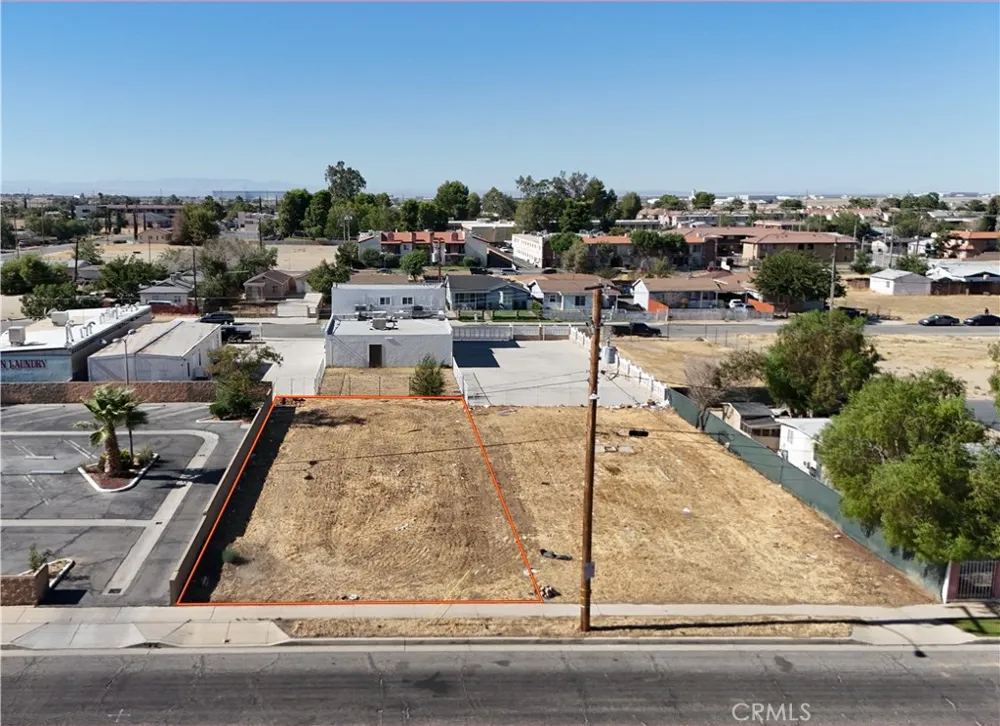 925 E Avenue Q6 Palmdale, CA 93550