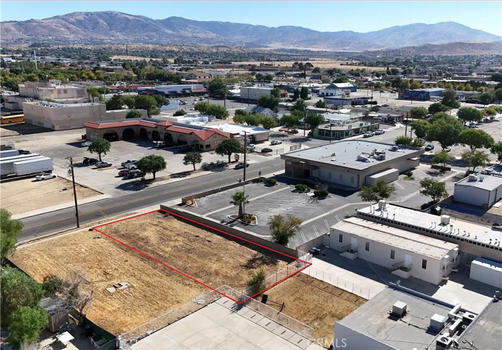 925 E Avenue Q6 Palmdale, CA 93550