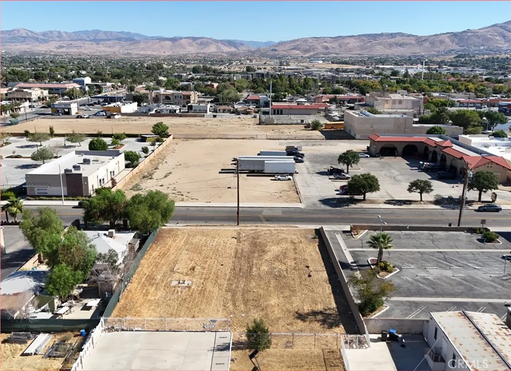 925 E Avenue Q6 Palmdale, CA 93550