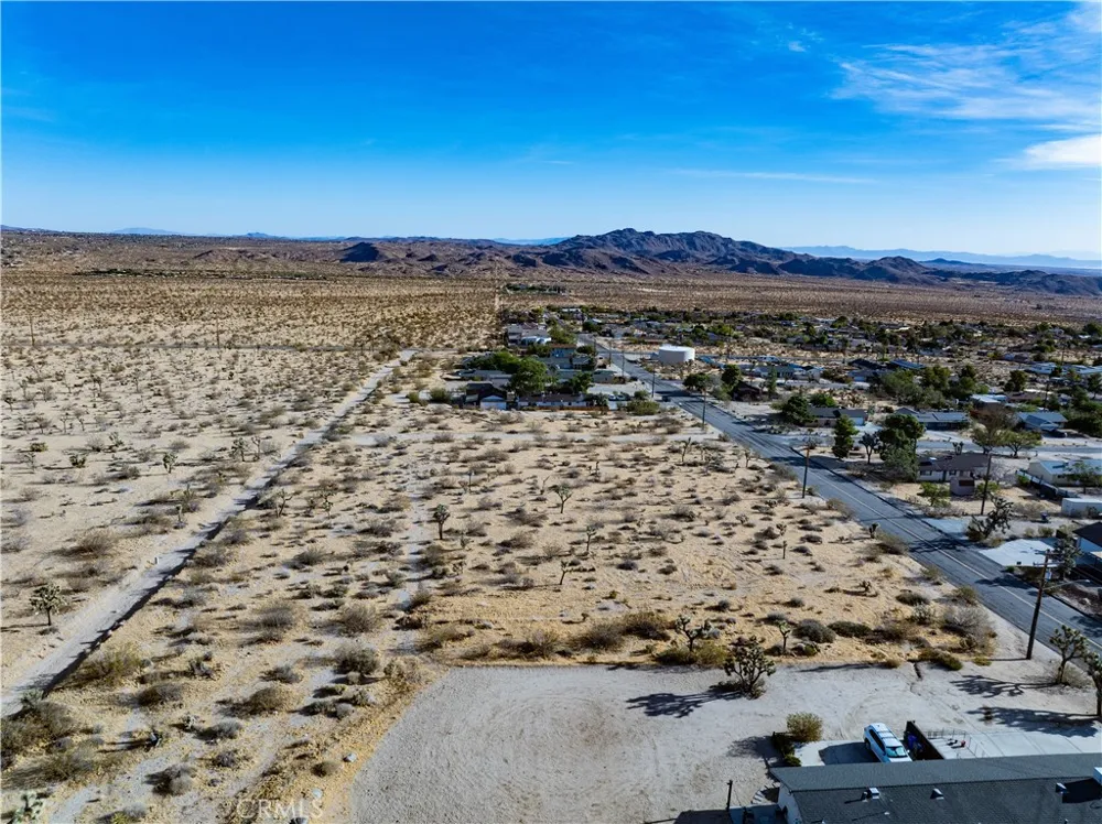 7454 Olympic Joshua Tree, CA 92252