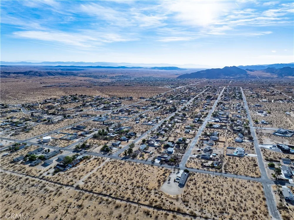 7454 Olympic Joshua Tree, CA 92252