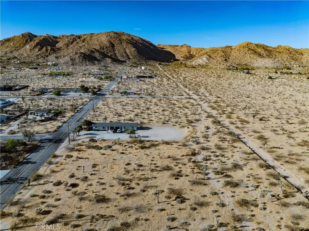 7454 Olympic Joshua Tree, CA 92252