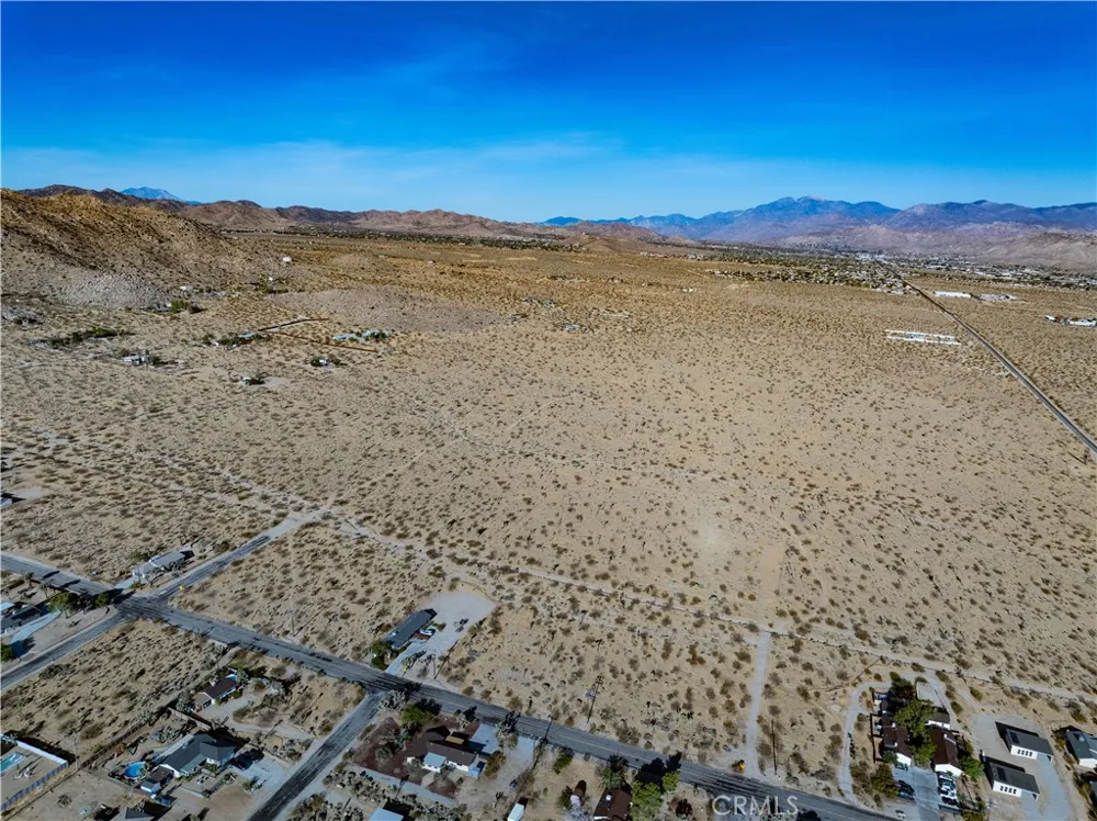 7454 Olympic Joshua Tree, CA 92252