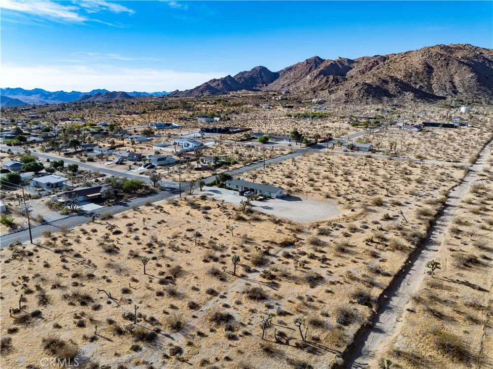 7454 Olympic Joshua Tree, CA 92252