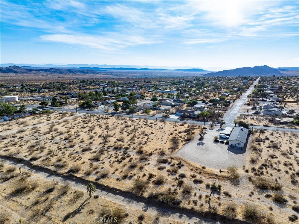 7454 Olympic Joshua Tree, CA 92252