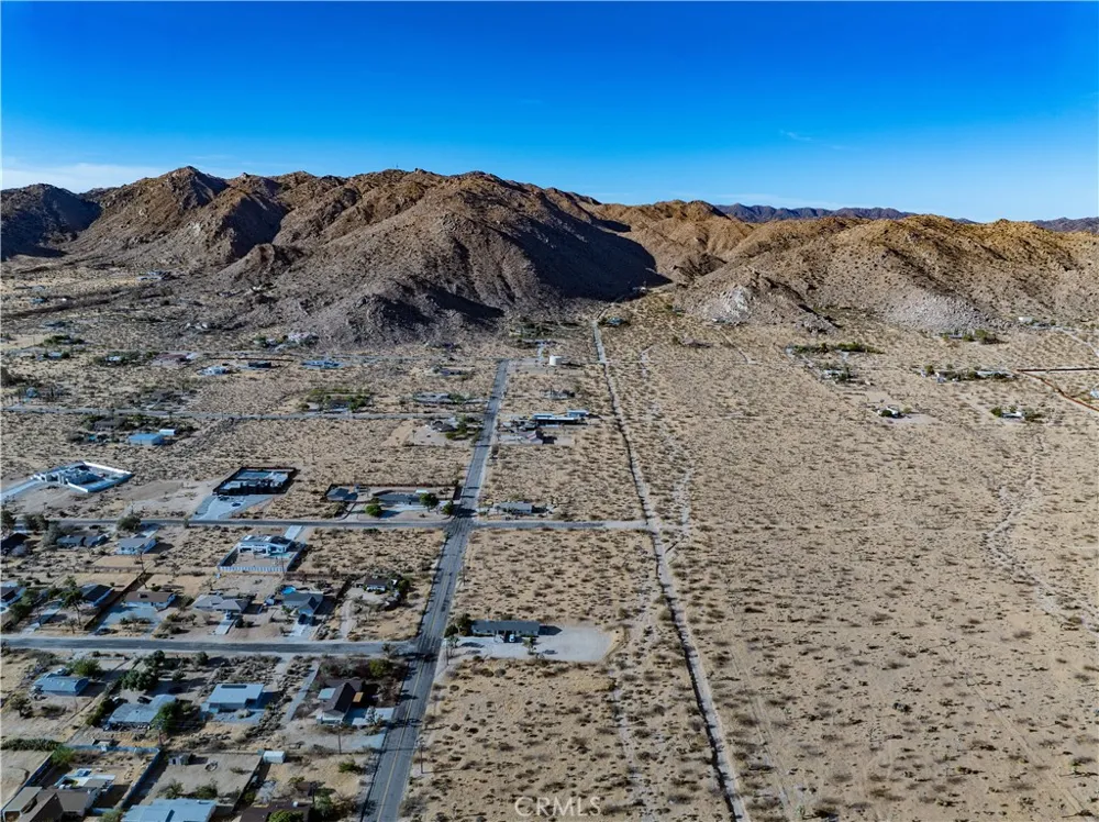 7454 Olympic Joshua Tree, CA 92252