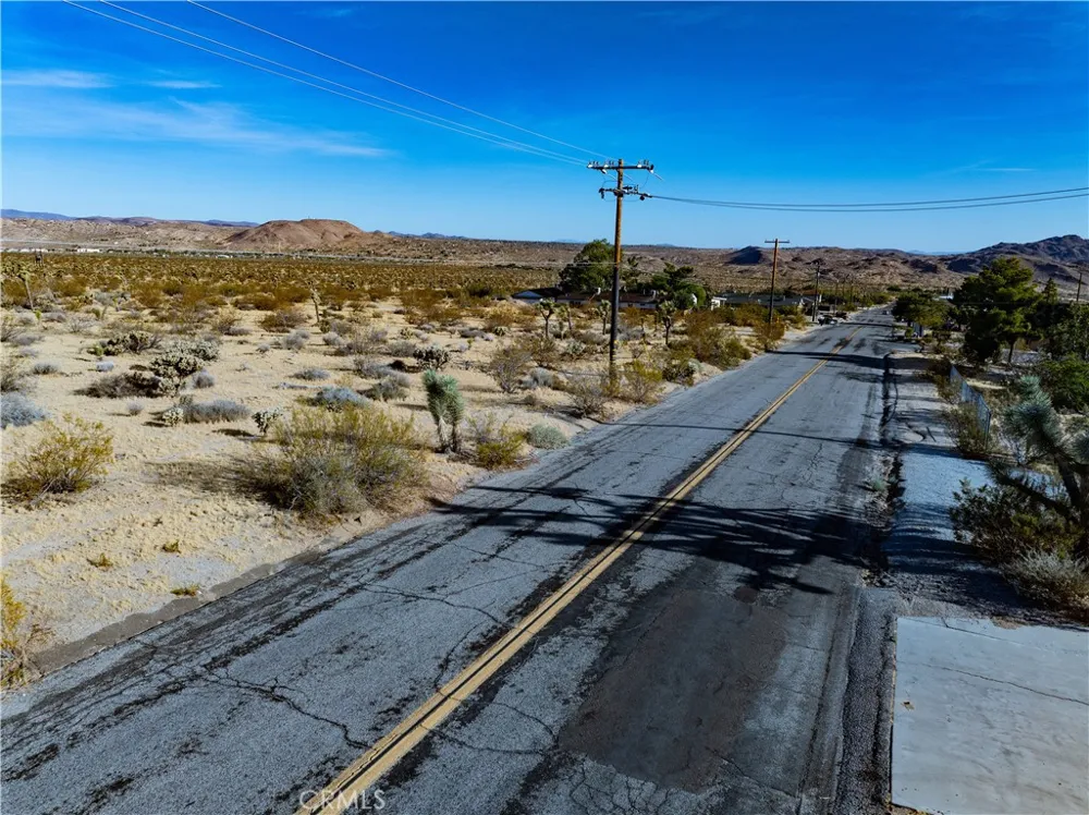 7454 Olympic Joshua Tree, CA 92252