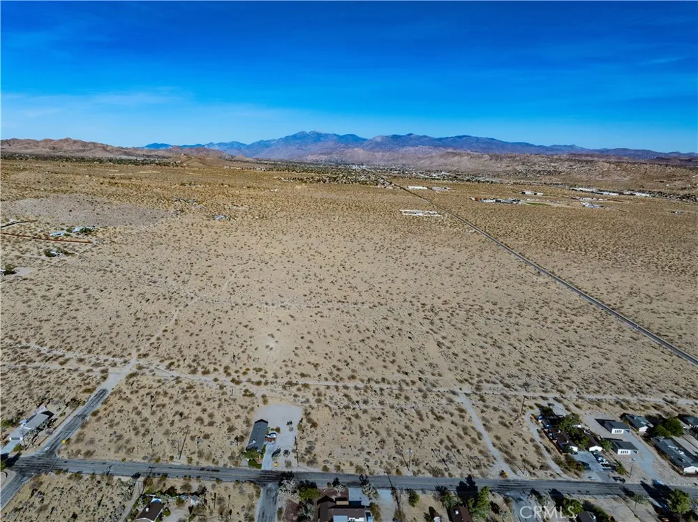 7454 Olympic Joshua Tree, CA 92252