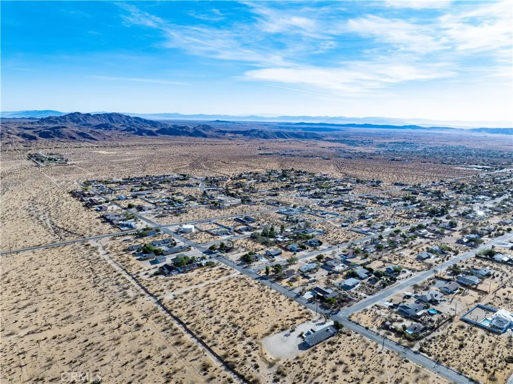 7454 Olympic Joshua Tree, CA 92252